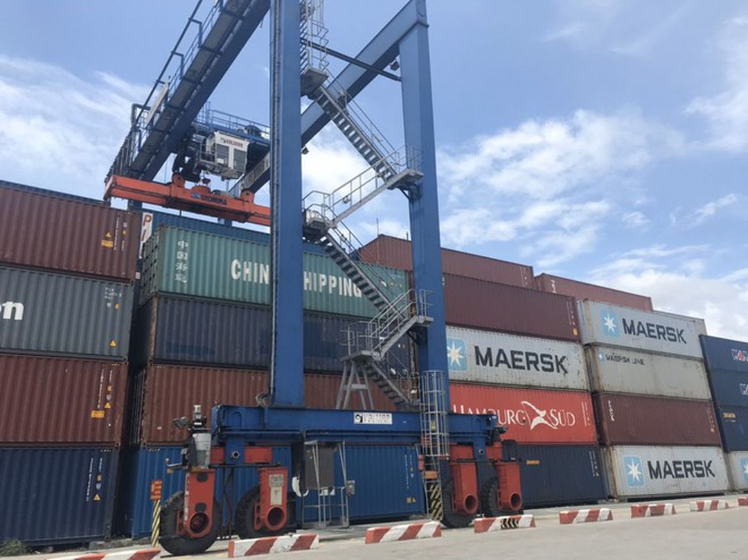 Thiếu container rỗng sẽ tiếp tục gây khó cho hoạt động xuất nhập khẩu.