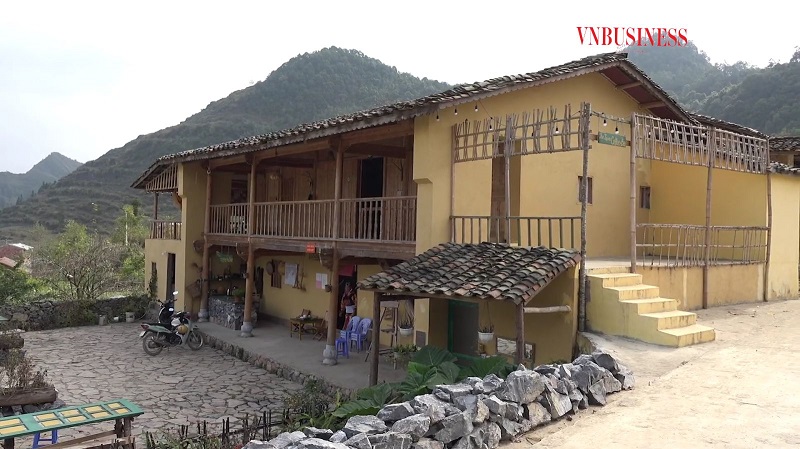 Ngôi nhà trình tường cổ là nét đặc trưng tại Lô Lô Chải.