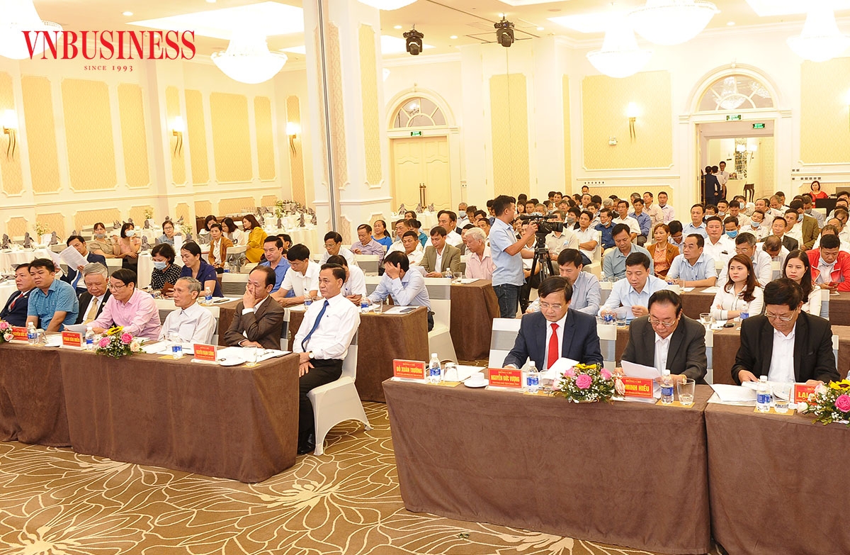 Các đại biểu tham dự lễ kỷ niệm 75 năm phong trào HTX do Liên minh HTX tỉnh Hà Nam tổ chức.