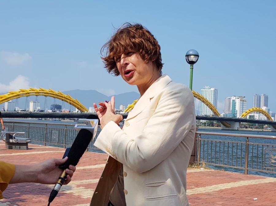 Bà Elsbeth Akkerman, Đại sứ đặc mệnh toàn quyền Vương quốc Hà Lan tại Việt Nam: “Cầu Rồng là một ví dụ điển hình cho sự hợp tác kinh doanh giữa các doanh nghiệp hai nước”