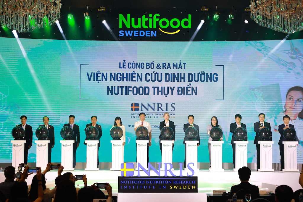 Nghi lễ công bố và ra mắt Viện Nghiên cứu dinh dưỡng Nutifood Thụy Điển - NNRIS.