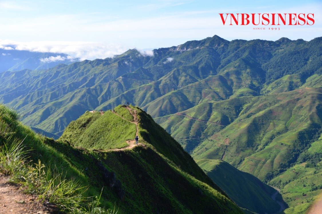 Săn mây, một trong những sở thích của du khách mỗi khi đến với Tà Xùa.