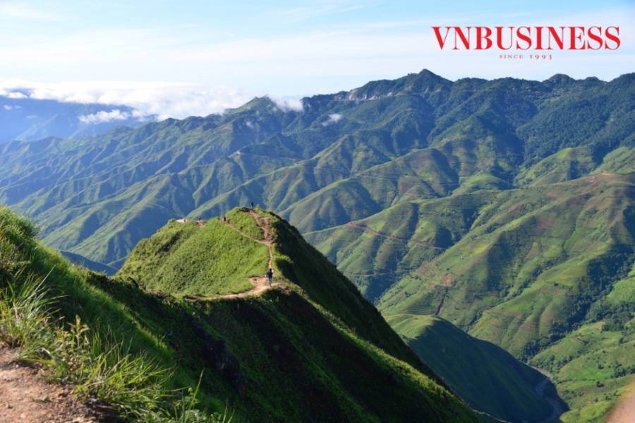 Săn mây, một trong những sở thích của du khách mỗi khi đến với Tà Xùa.