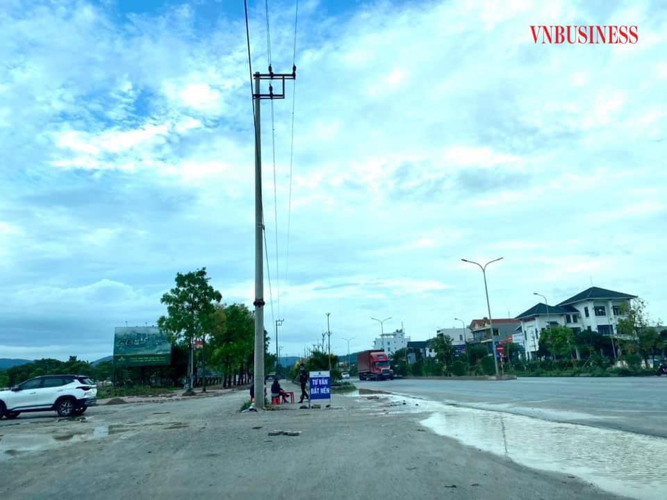 Dự án Palm City Chí Linh có diện tích 66,3 ha, nằm trên trục quốc lộ 37, là trung tâm hành chính mới của TP. Chí Linh. Mặc dù mới mở bán từ 01/4/2021, nhưng chủ đầu tư đã đóng bảng hàng