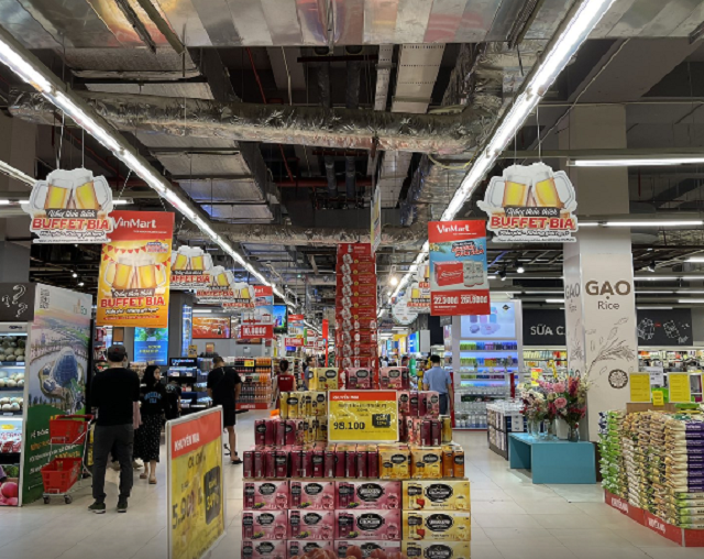 VinMart/VinMart giảm giá cực “sốc” hàng trăm mặt hàng đồ uống.