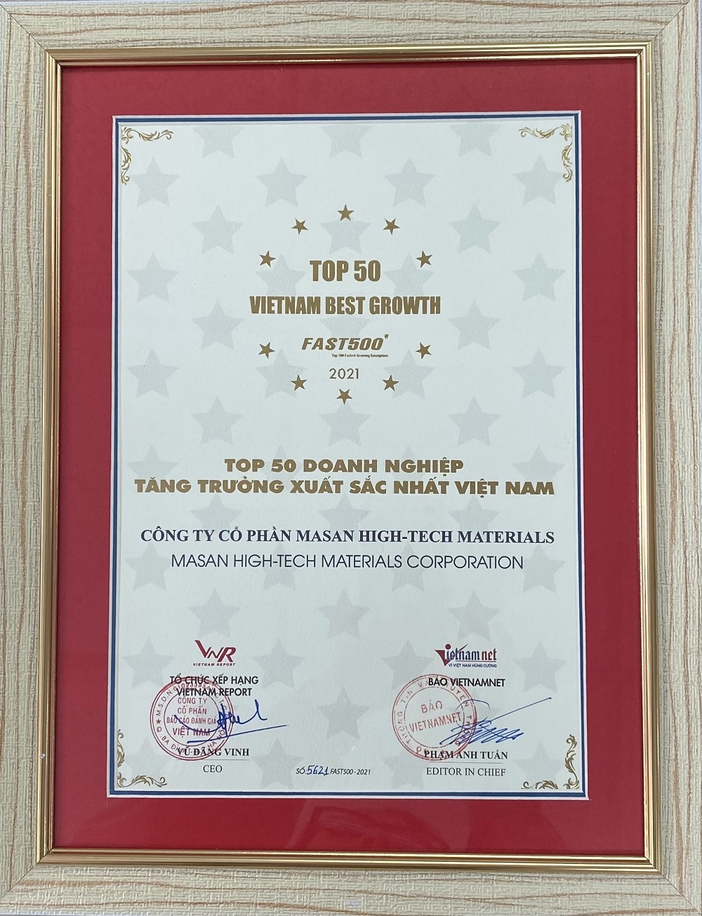 Chứng nhận Masan High-Tech Materials lọt Top 50 Doanh nghiệp tăng trưởng xuất sắc nhất Việt Nam năm 2021.