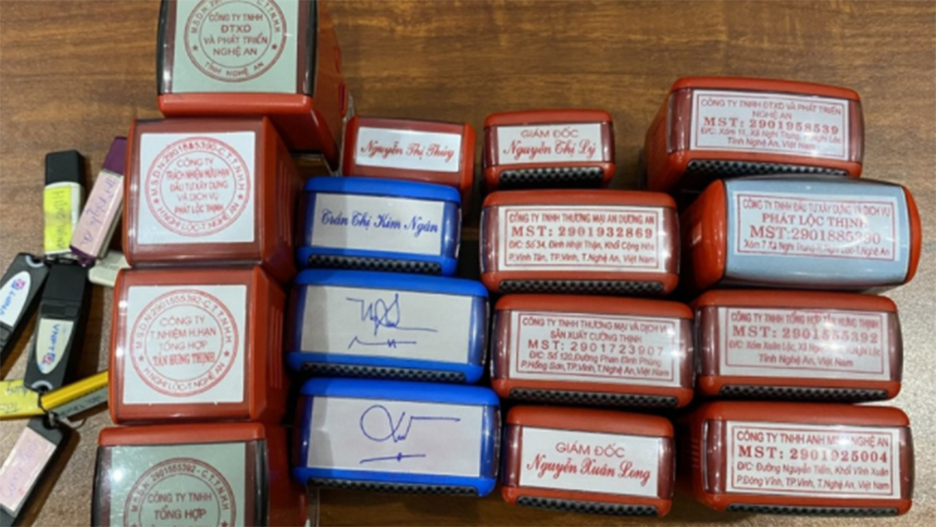 Ngành Thuế đang tập trung quản lý chặt các đường dây buôn bán hoá đơn tại các công ty ma. (Ảnh: Int)