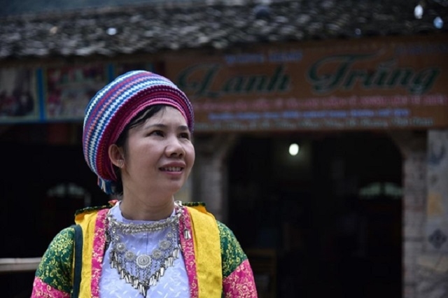 Giám đốc Vàng Thị Cầu đã xây dựng thành công mô hình HTX dệt lanh trắng trên địa bàn huyện Đồng Văn.