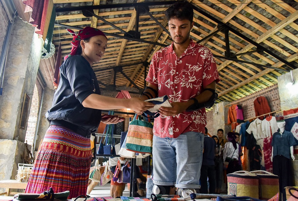 Khách hàng chủ yếu của HTX Sà Phìn A chủ là khách du lịch tham quan đến Hà Giang nhỏ lẻ.