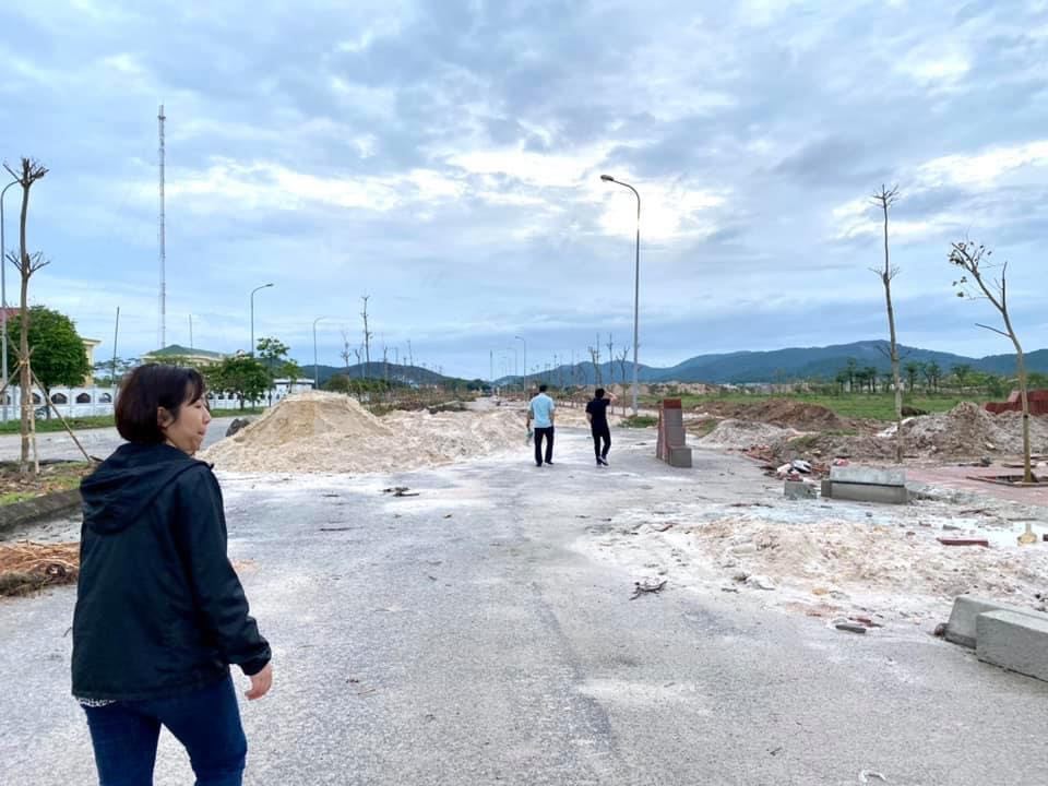 Xuất hiện lực lượng đầu tư mới và giới đầu tư chuyên nghiệp đón cơ hội bất động sản giảm giá.