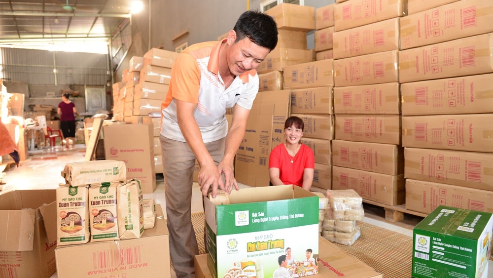 Sử dụng bao bì giấy kraft đóng gói sản phẩm là bước ngoặt trong việc xây dựng thương hiệu và tiếp cận khách hàng của HTX Xuân Trường.