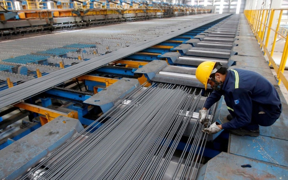 Trước việc giá thép tăng nóng Bộ Xây dựng đã chỉ đạo các bộ ngành, địa phương tìm giải pháp tháo gỡ khó khăn (Ảnh: Int)