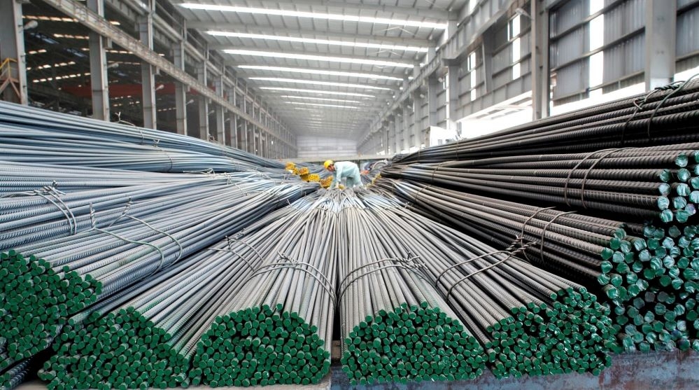 Giá trị tài sản của Chủ tịch Hòa Phát tăng thêm 300 triệu USD nhờ giá thép tăng khiến thị giá cổ phiếu HPG tăng mạnh, giữ vững vị trí thứ 2 người giàu nhất Việt Nam (Ảnh: Int)