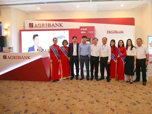 Gian hàng của Agribank trưng bày tại Diễn đàn Ngân hàng bán lẻ Việt Nam năm 2020