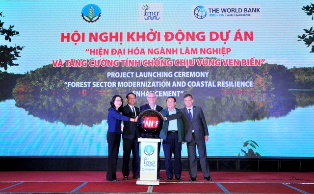Phó Tổng Giám đốc Agribank Nguyễn Thị Phượng tại Hội nghị khởi động dự án Hiện đại hóa ngành Lâm nghiệp và tăng cường tính chống chịu vùng ven biển