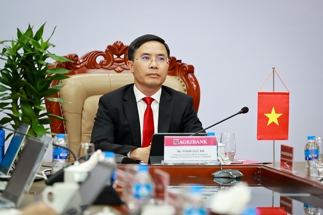 Chủ tịch VNBA, Chủ tịch HĐTV Agribank Phạm Đức Ấn phát biểu chào mừng tại Diễn đàn