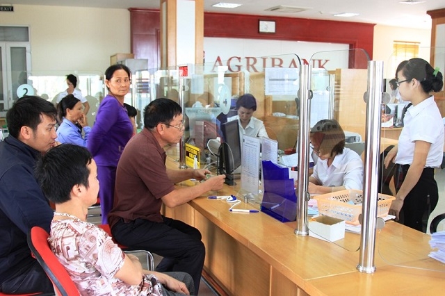Agribank chủ động chuẩn bị đầy đủ nguồn vốn, đồng thời đổi mới phương thức cho vay, cải tiến quy trình, đơn giản thủ tục,... giúp nâng cao tiếp cận vốn của người nghèo, người có thu nhập thấp ở khu vực nông thôn, góp phần hạn chế việc người dân tìm đến các nguồn vốn không chính thức