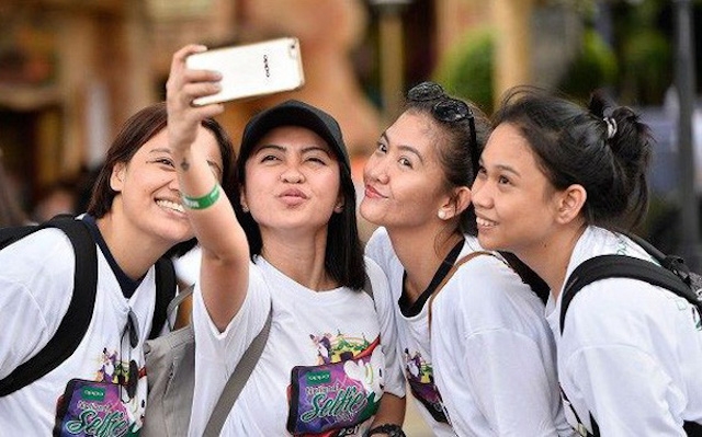 Gia nhập lực lượng lao động trong thời kỳ công nghệ thay đổi nhanh chóng, Gen Z Việt Nam phải đối mặt với khoảng cách kỹ năng ngày càng lớn trước những yêu cầu liên tục phát triển của thị trường lao động. (Ảnh: Int)