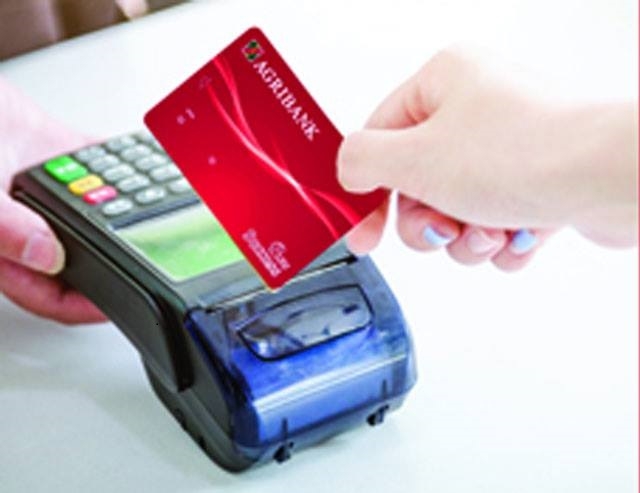 Các công ty, hộ kinh doanh có địa điểm kinh doanh trên địa bàn nông nghiệp, nông thôn và các cửa hàng đại lý cung ứng dịch vụ, vật tư nông nghiệp, thu mua nông sản… được hưởng nhiều chính sách ưu đãi khi lắp đặt POS Agribank