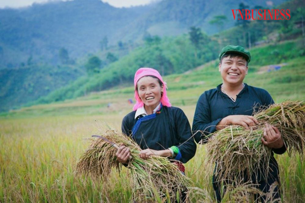 Anh Vàng A Bình và vợ quyết tâm theo đuổi làm du lịch cộng đồng.