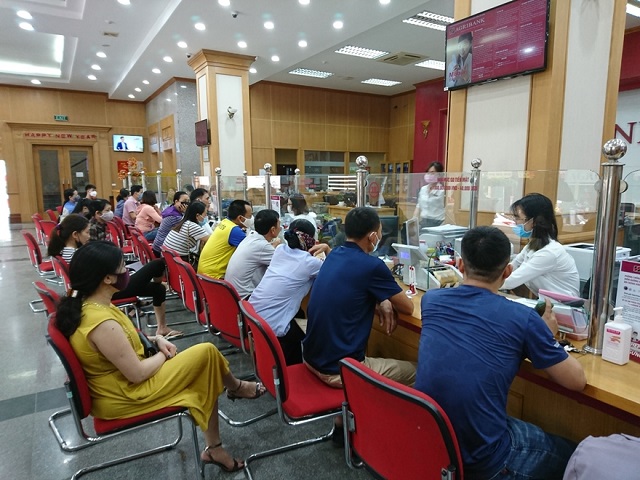 Trong suốt hành trình và phát triển của mình, Agribank cũng là nơi khách hàng yên tâm trao gửi niềm tin.