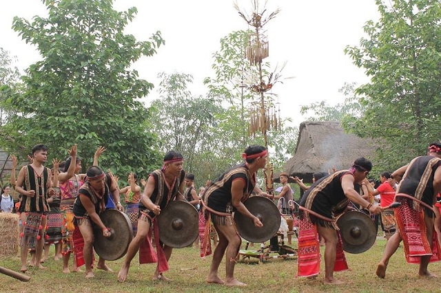 Không gian văn hóa cồng chiêng đang bị mất dần trong đời sống cộng đồng các dân tộc bản địa (Ảnh:TL)