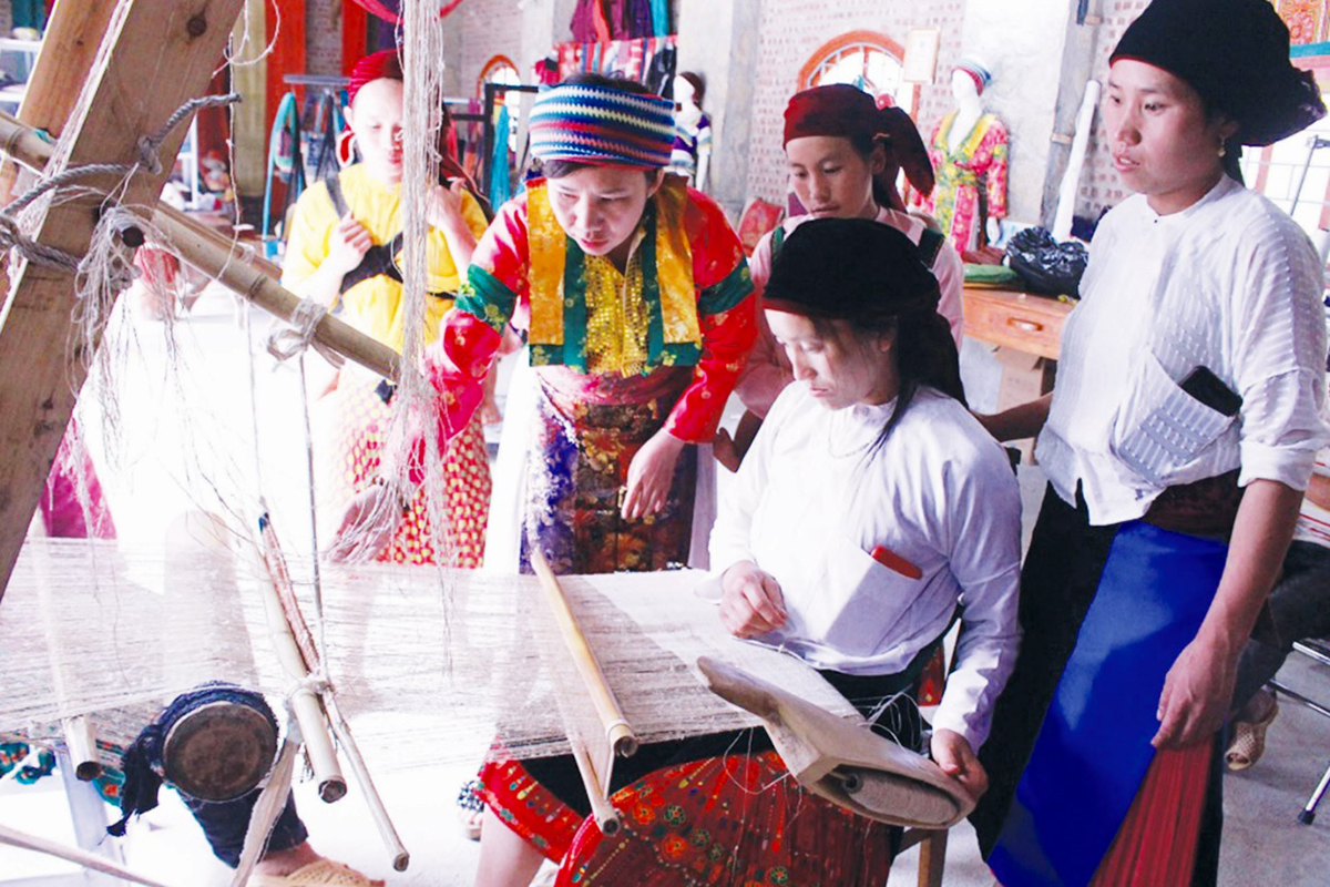 Phụ nữ huyện Đồng Văn đang phát triển nhiều mô hình kinh tế hiệu quả.