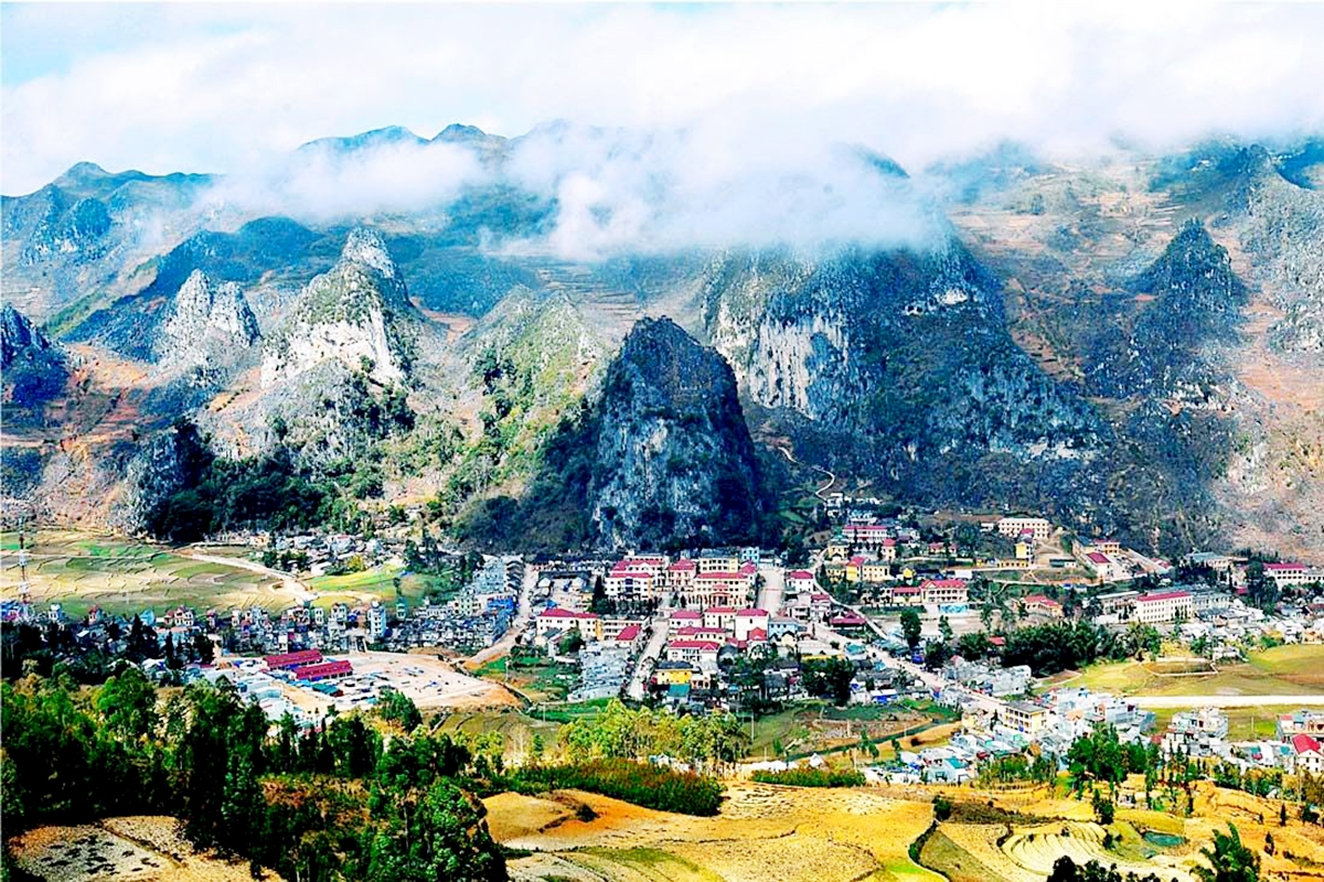 Việc hiện thực hóa các thế mạnh sẽ giúp kinh tế huyện Đồng Văn ngày càng khởi sắc.