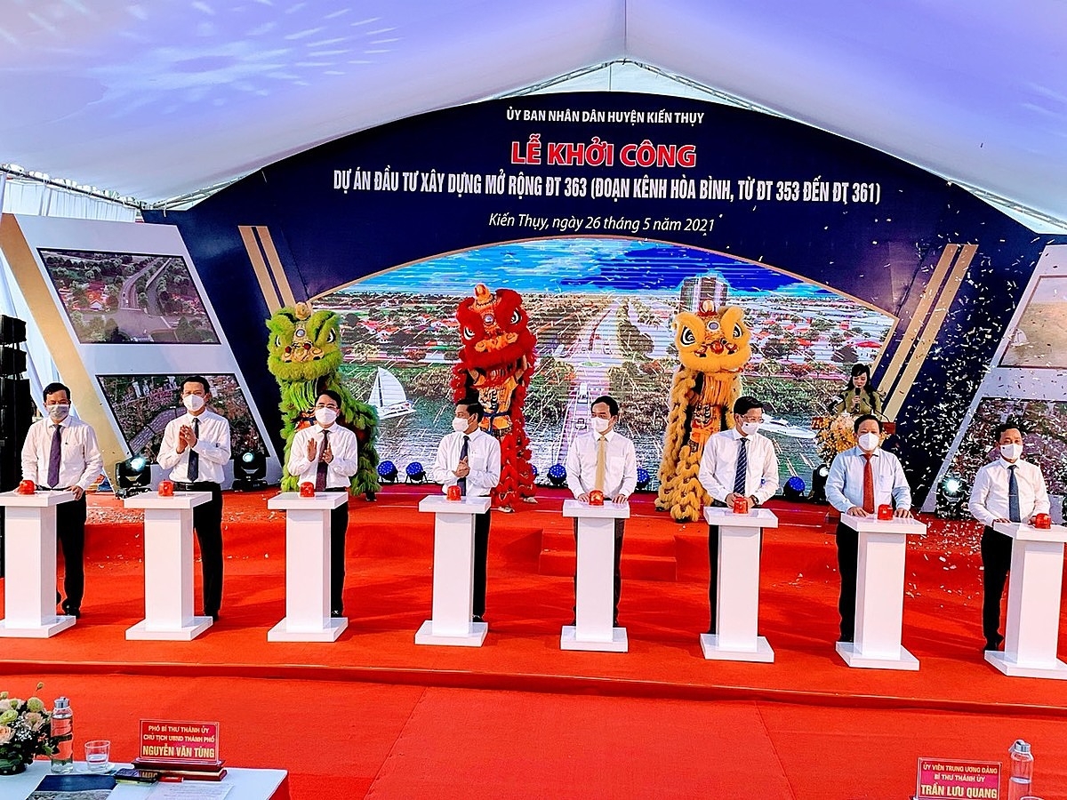 Ngay sau lễ khởi công, các đơn vị thi công sẽ khẩn trương tiến hành triển khai làm các hạng mục của dự án.