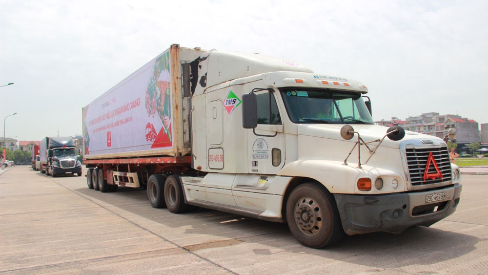 Xe bảo quản lạnh giúp bảo đảm chất lượng vải thiều ở Bắc Giang trong quá trình tiêu thụ.