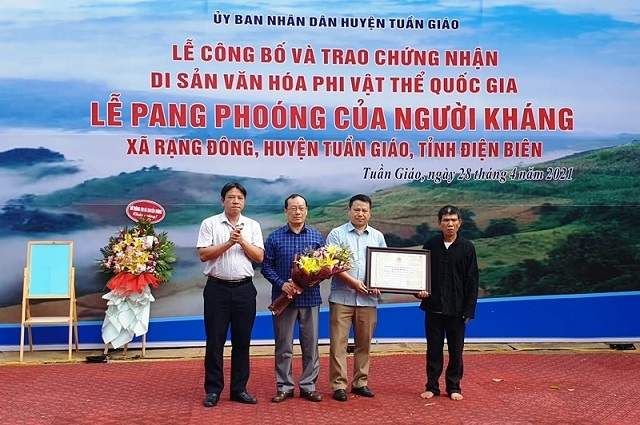 Lễ công bố và trao chứng nhận Di sản văn hóa phi vật thể quốc gia Lễ Pang Phóong của người Kháng (Ảnh:TL)
