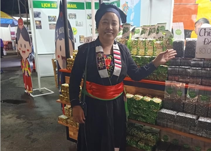 HTX Nông nghiệp thương mại và dịch vụ Saemaul Phú Nam 1 tham gia hội chợ để mở rộng đầu ra cho các sản phẩm chè.