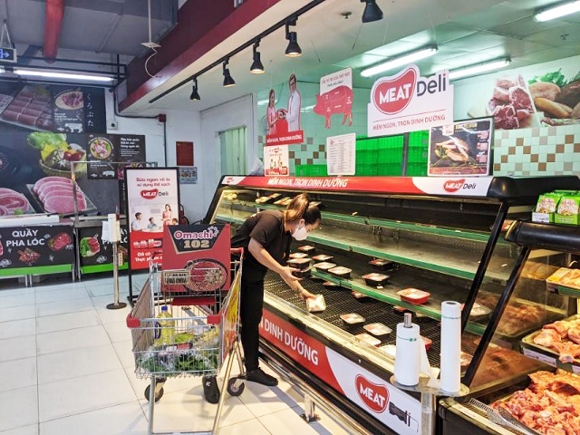 Ảnh thực tế tại siêu thị: MEATDeli và GÀ TƯƠI 3F thu hút khách hàng tại VinMart/VinMart