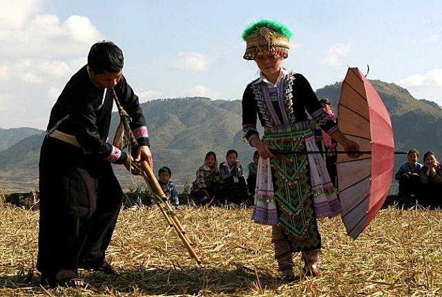 Người Mông gửi gắm những tâm tư, tình cảm của mình qua tiếng khèn (Ảnh:TL).