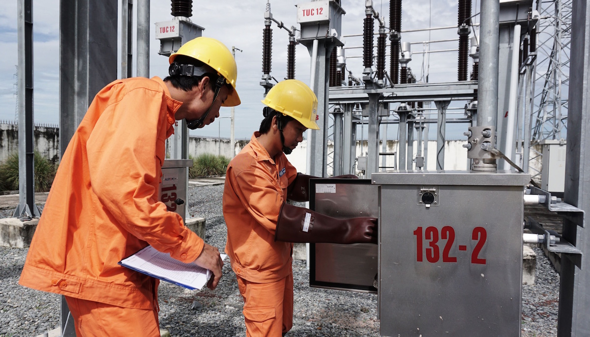 Sản lượng tiêu thụ điện toàn quốc ngày 1/6/2021 tiếp tục lập kỷ lục mới với 880,3 triệu kWh, tăng tới gần 25% so với cùng kỳ năm 2020