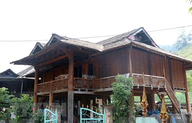 Nhà sàn của dân tộc Thái đang có những biến đổi rõ rệt nhằm thích ứng hơn với môi trường, hoàn cảnh sống hiện nay (Ảnh: TL)