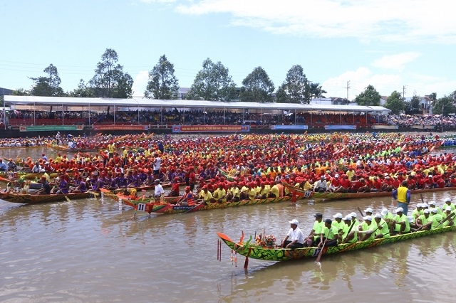 Ðua ghe ngo luôn được tỉnh Sóc Trăng tổ chức và duy trì hằng năm nhằm bảo tồn và phát huy các giá trị văn hóa truyền thống của đồng bào Khmer (Ảnh:TL)