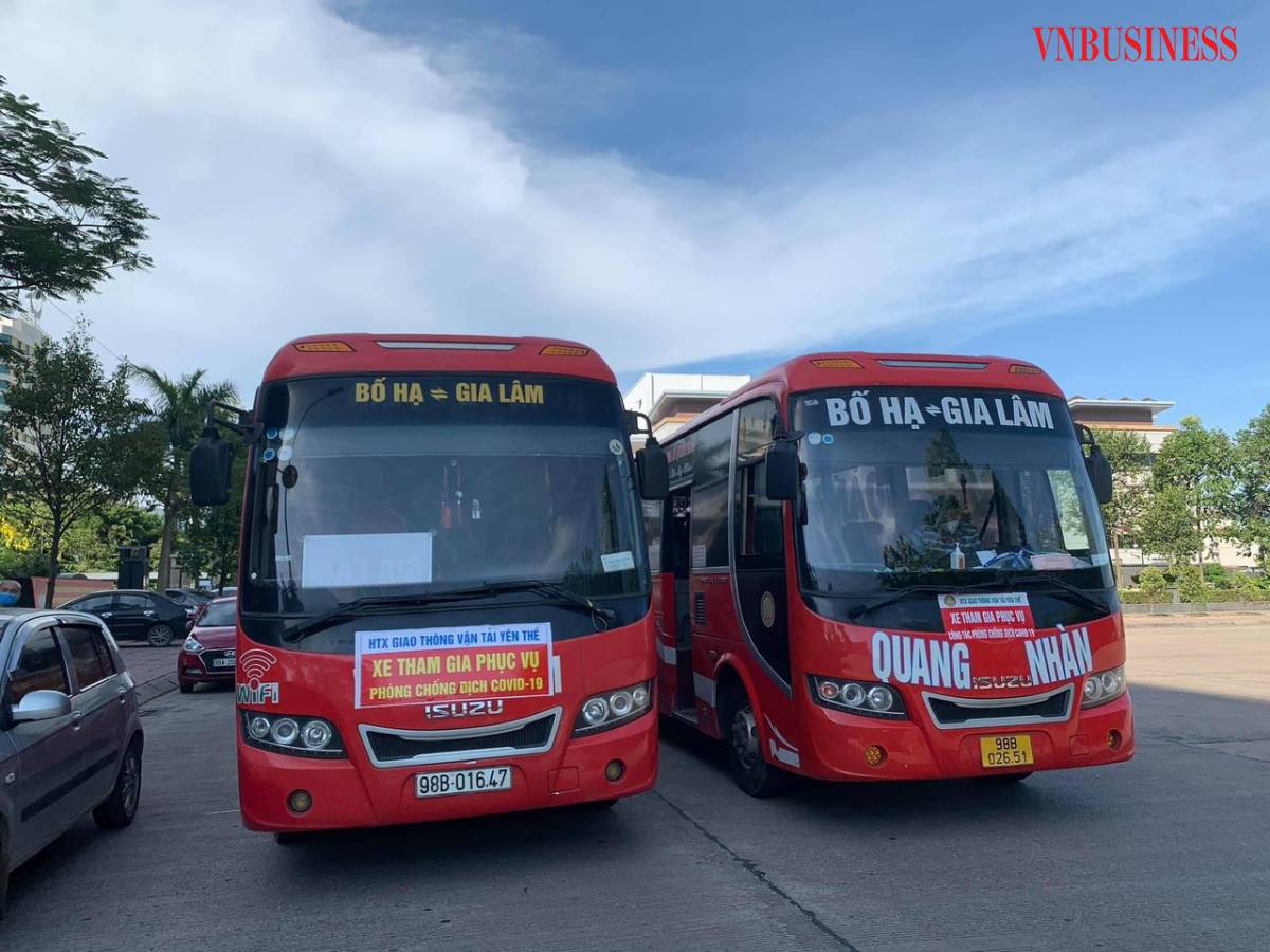 Đoàn xe tham gia phục vụ phòng chống dịch Covid-19 của HTX Giao thông vận tải Yên Thế