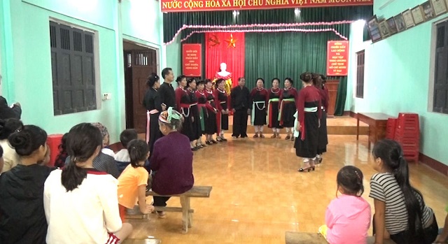 CLB giữ gìn bản sắc dân tộc Cao Lan ở thôn 14 xã Kim Phú (Ảnh:TL).