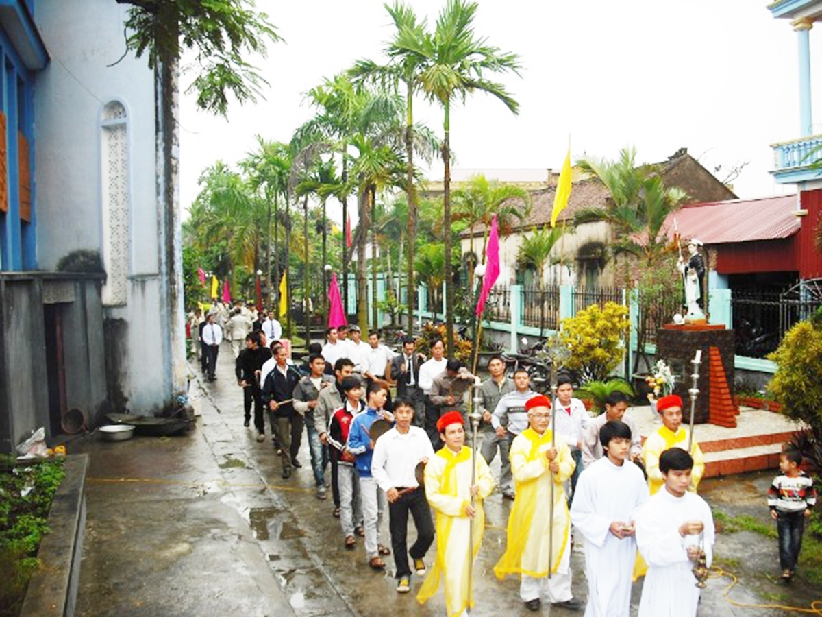 Giáo dân Lương Tài thi đua yêu nước, phát triển kinh tế, bằng nhiều việc làm thiết thực.