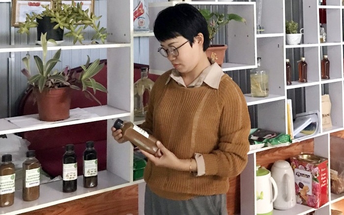Các sản phẩm của HTX được đóng chai để thuận tiện cho vận chuyển và bảo quản.