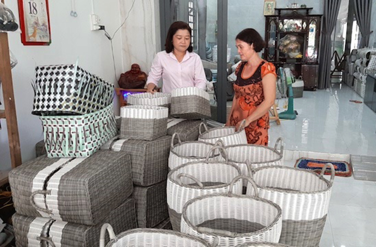 Cần thêm nguồn lực thúc đẩy dạy nghề, tạo việc làm, nâng cao thu nhập cho người dân (Ảnh TL).