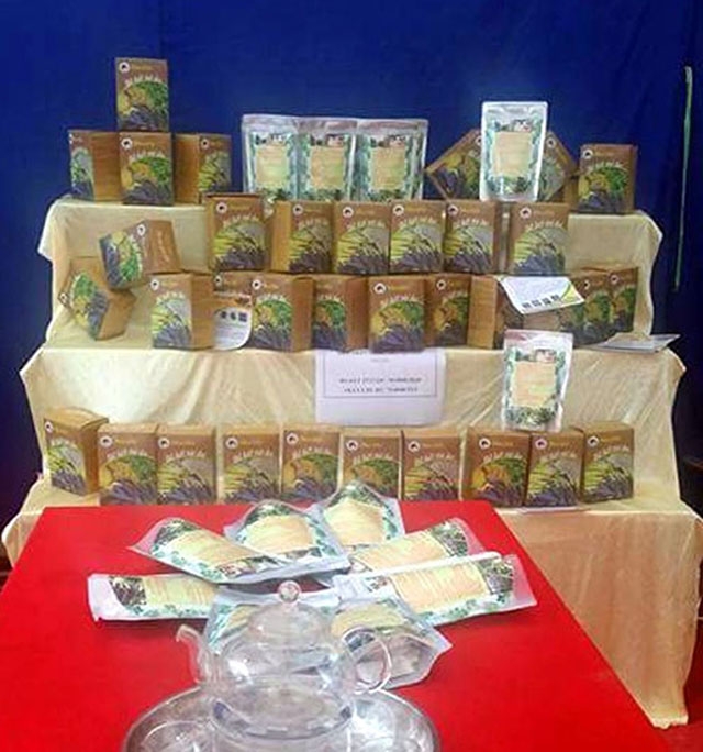 Sản phẩm trà lá, hoa đu đủ của HTX Nhật Minh được người tiêu dùng đón nhận tích cực.