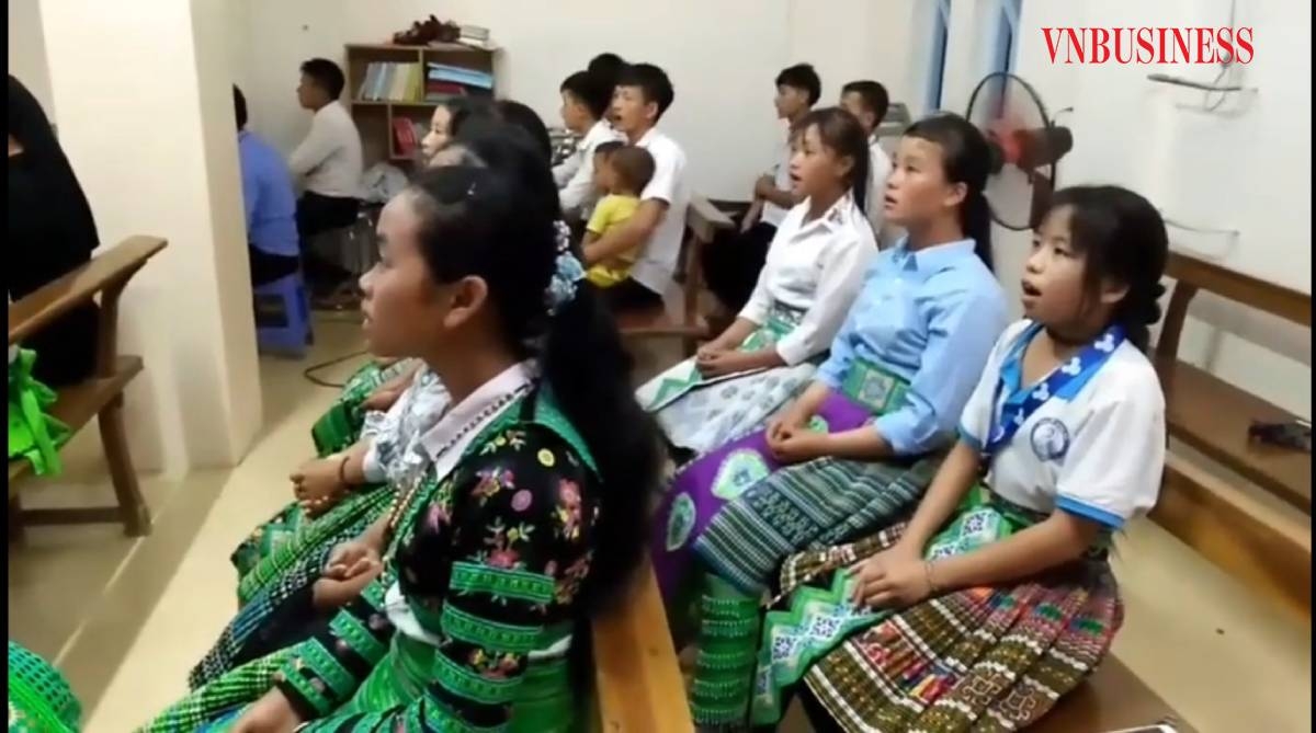 Công giáo người Mông ở Lào Cai phấn khởi tin tưởng vào sự nghiệp đổi mới toàn diện của đất nước cũng như của địa phương