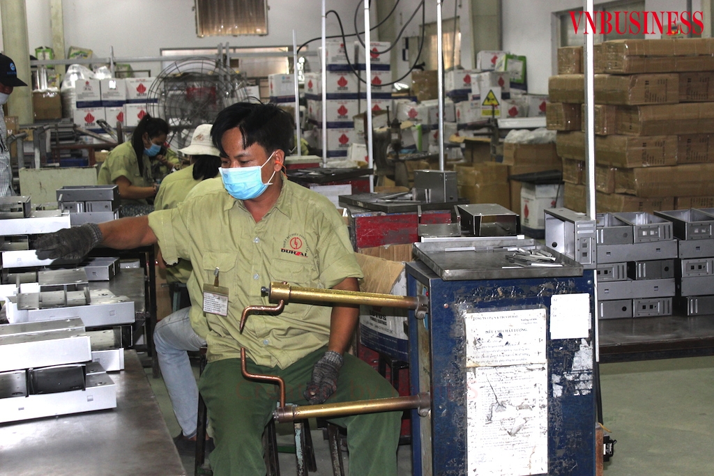 Để đầu ra sản phẩm thuận lợi thì đòi hỏi sự liên kết chuỗi cung ứng giữa các DN nội địa cần chặt chẽ hơn.