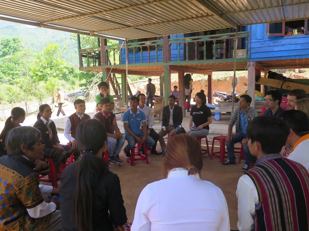 Người Vân Kiều ở HTX Chân Mây Bắc Hướng Hóa được một dự án nước ngoài hỗ trợ sản xuất theo hướng chuỗi giá trị.