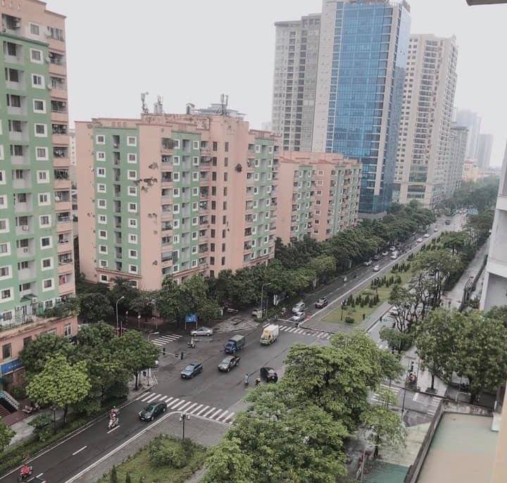 Thị trường nhà ở cho thuê ở Hà Nội đang gặp khó khăn vì ít khách thuê.