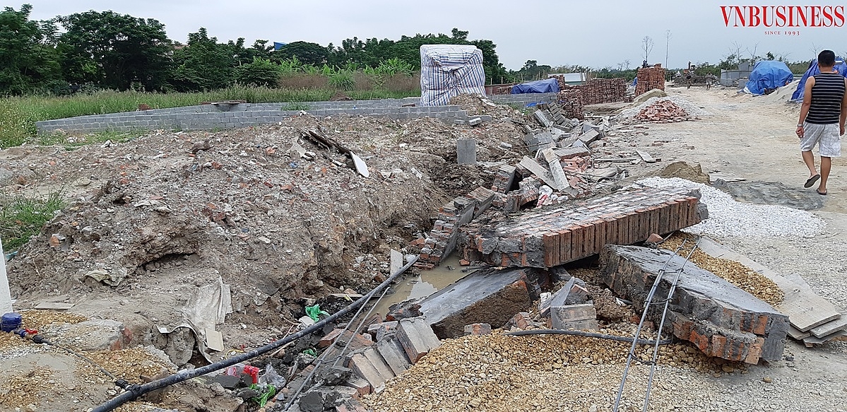 Vụ việc phức tạp vì có một số đối tượng tham gia lấn chiếm đất trái phép là giang hồ và lừa bán cho người dân.