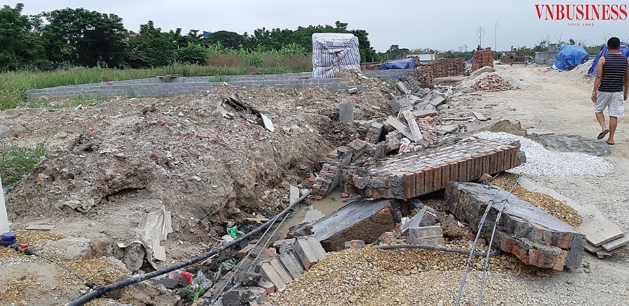 Vụ việc phức tạp vì có một số đối tượng tham gia lấn chiếm đất trái phép là giang hồ và lừa bán cho người dân.