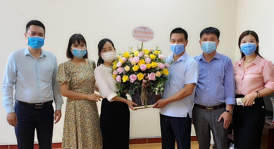 Trung tâm Xúc tiến thương mại Đầu tư (Liên minh HTX Việt Nam) chúc mừng Tạp chí Kinh Doanh nhân kỷ niệm 96 năm ngày Báo chí cách mạng Việt Nam.